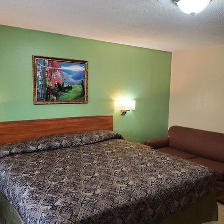 Budget Inn Edinburg Exterior photo
