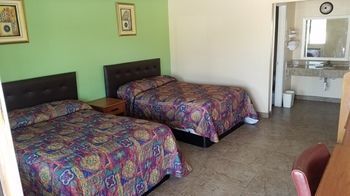 Budget Inn Edinburg Exterior photo